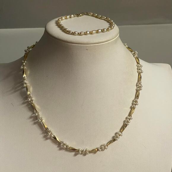 necklace and bracelet set faux seed pearls in gold tone setting preppy classic - Picture 2 of 14